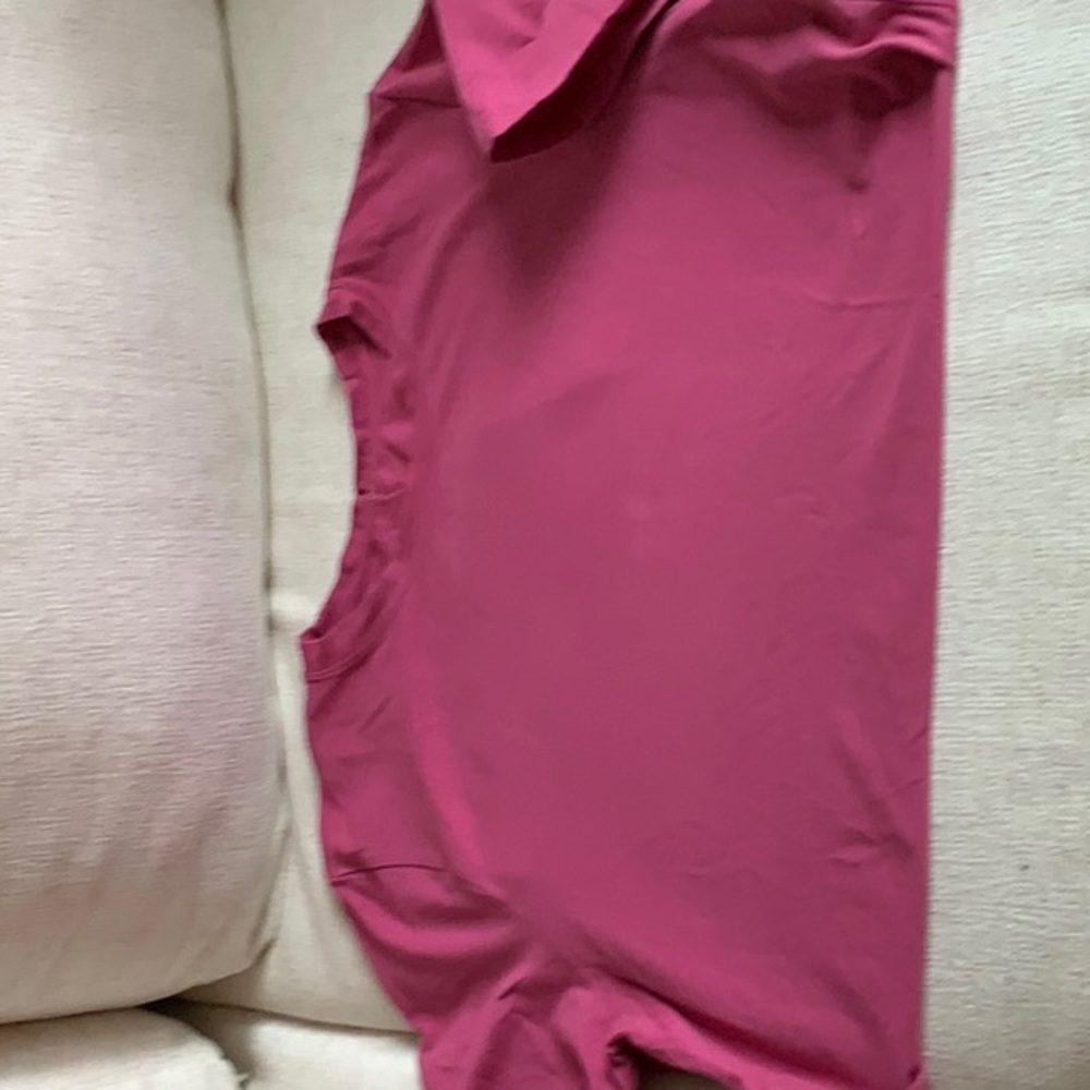 Lululemon pink love t shirt size 8